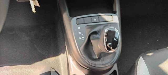 Hyundai  I10 PE MY25 5P 1.0 AT CONNECTLINE