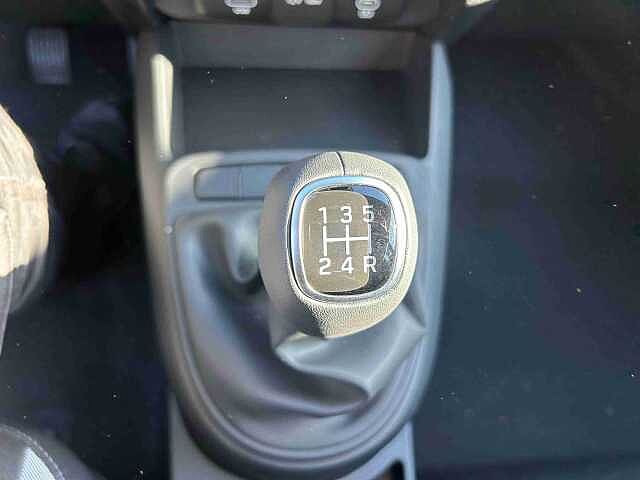 Hyundai  I10 PE MY25 5P 1.0 MT CONNECTLINE