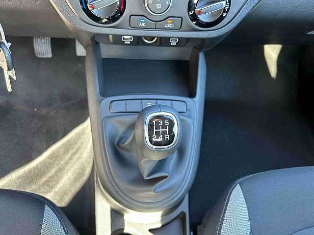 Hyundai  I10 PE MY25 5P 1.0 MT CONNECTLINE
