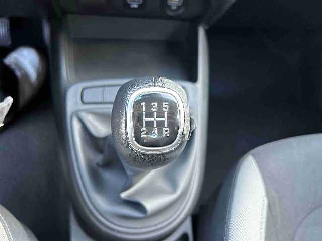 Hyundai i10 i10 1.0 mpi Tech Connect Pack