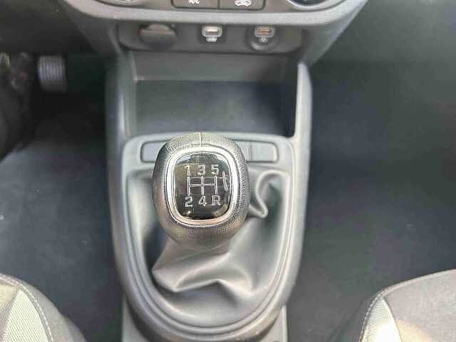 Hyundai i10 i10 1.0 mpi Tech Connect Pack