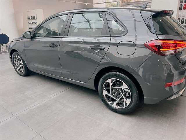 Hyundai i30 i30 1.0 T-GDI DCT 48V 5 porte Business