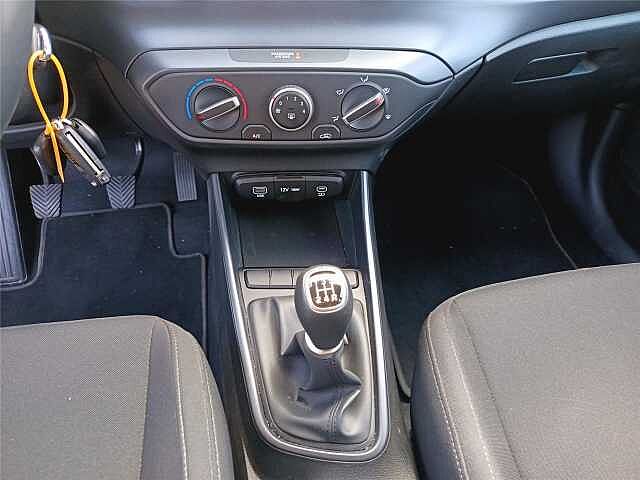 Hyundai i20 i20 1.2 MPI MT GPL Connectline