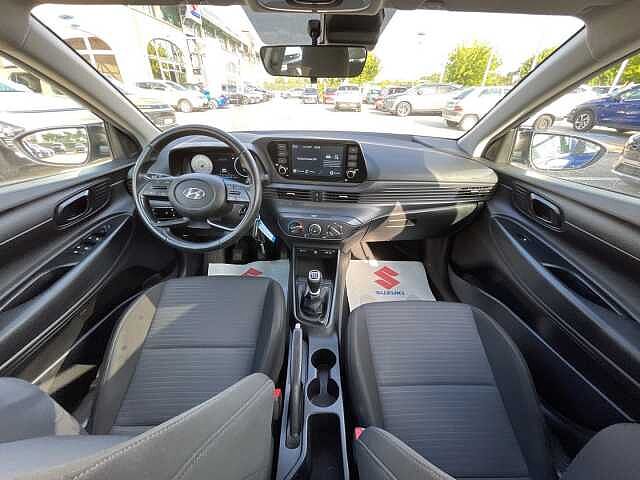 Hyundai i20 1.2 MPI MT Connectline