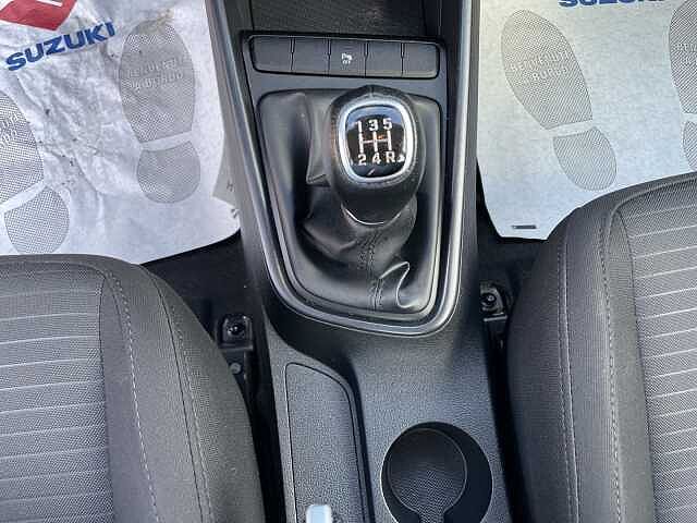 Hyundai i20 1.2 MPI MT Connectline