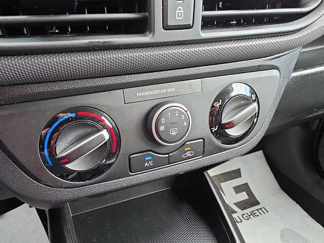 Hyundai i10 1.0 MPI Tech Connect Pack