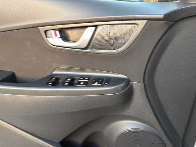 Hyundai KONA I 2021 1.6 GDi HEV 141cv XTech 2WD DCT Bianco