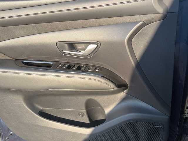 Hyundai TUCSON 1.6 CRDi MHEV 2wd 136cv Business DCT-NEW MODEL-IVA ESPOSTA
