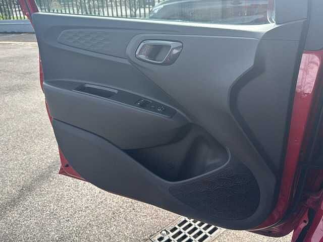 Hyundai i10 III 2023 1.0 MPI 67cv Connectline MT