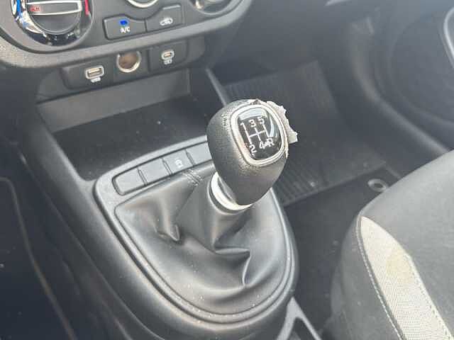Hyundai i10 III 2023 1.0 MPI 67cv Connectline MT