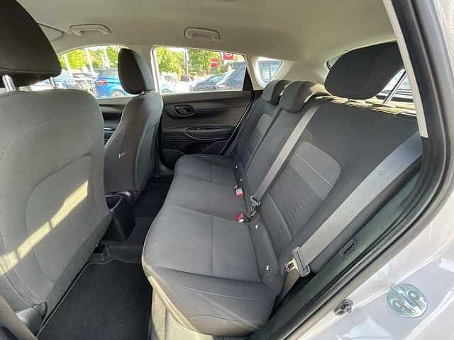 Hyundai BAYON 1.2 MPI MT XLine- solo km. 2.100