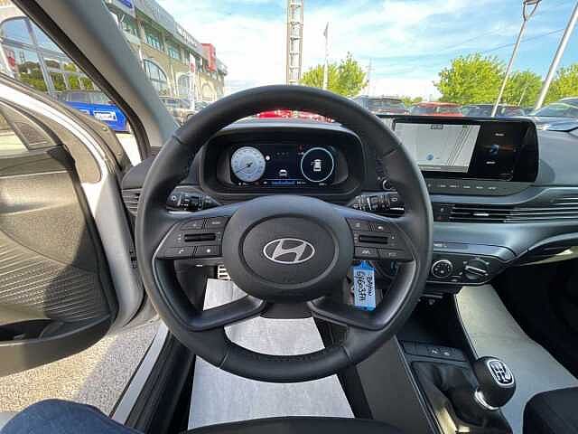 Hyundai BAYON 1.2 MPI MT XLine- solo km. 2.100