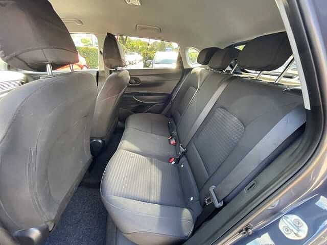 Hyundai i20 1.2 MPI MT Connectline