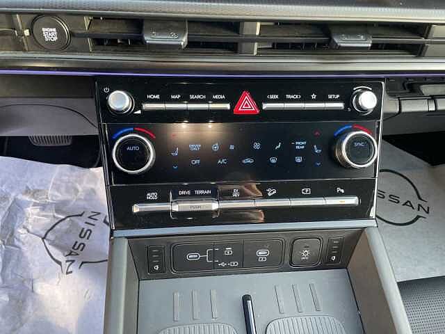 Hyundai SANTA FE 1.6 T-GDI PHEV 4WD AT 7 posti XCLASS