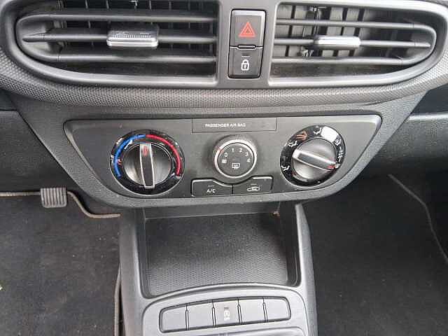 Hyundai i10 1.0 MPI Tech Connect Pack