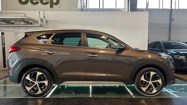 Hyundai TUCSON 1.7 CRDi XPossible 'neo patentati'