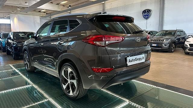 Hyundai TUCSON 1.7 CRDi XPossible 'neo patentati'