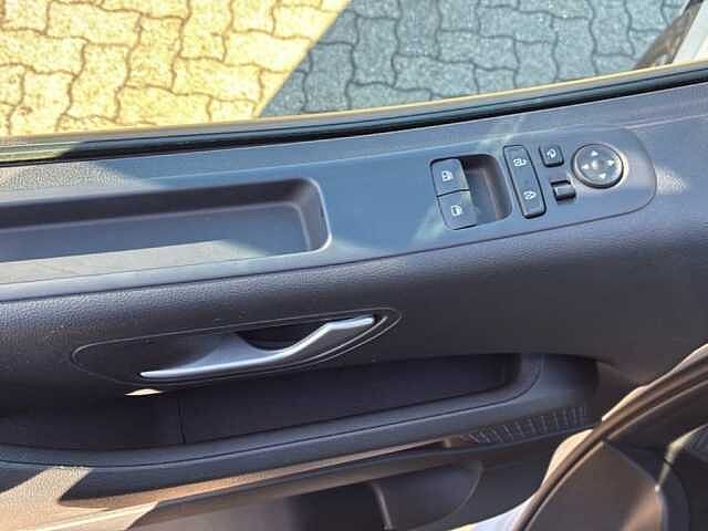 Hyundai STARIA 2.2 WAGON 2WD AUTO