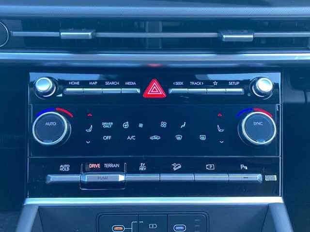 Hyundai SANTA FE 1.6 PHEV 4WD Business - 5 Posti