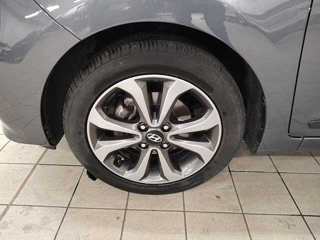 Hyundai i10 1.0 ADVANCED