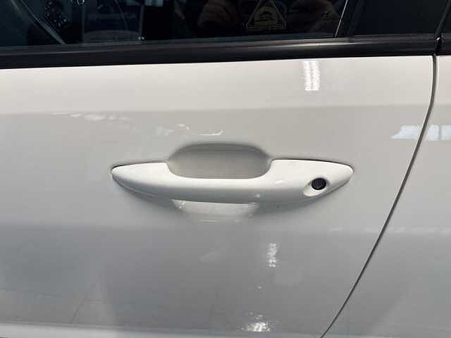 Hyundai i10 1.0 MPI TECH CONNECT PACK AT