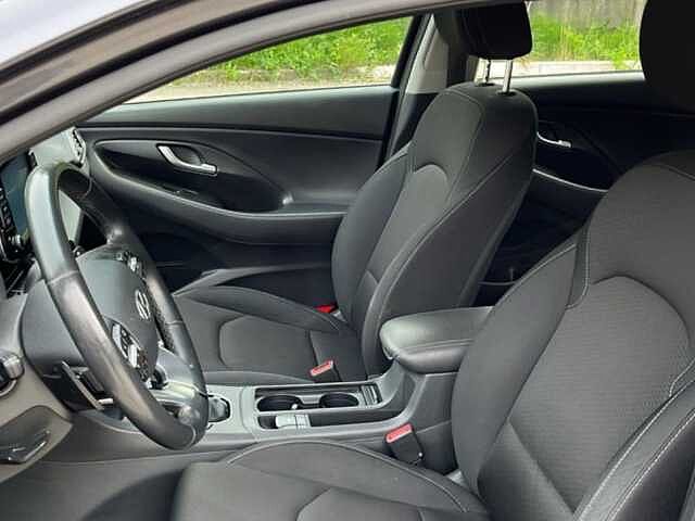 Hyundai i30 Fastback 1.6 CRDI BUSINESS DCT MY20