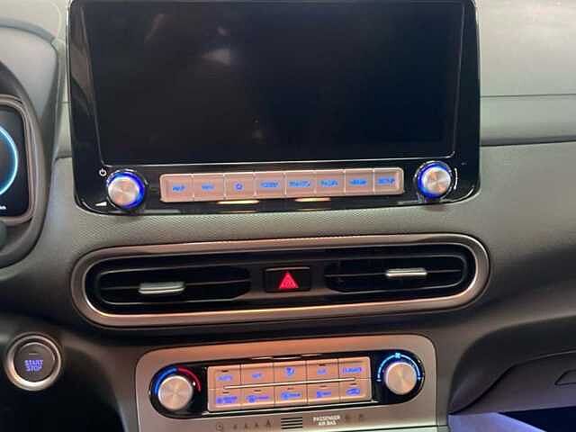 Hyundai KONA 64 KWH EV XCLASS Blu