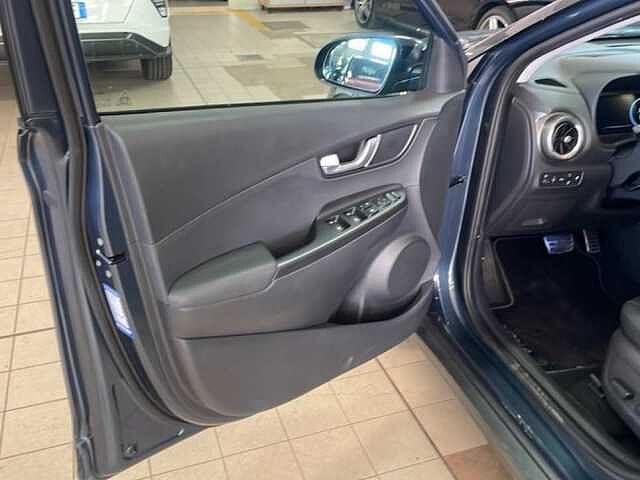 Hyundai KONA 64 KWH EV XCLASS Blu
