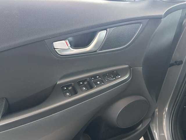 Hyundai KONA 1.0 T-GDI 48V XTECH 2WD 120CV IMT