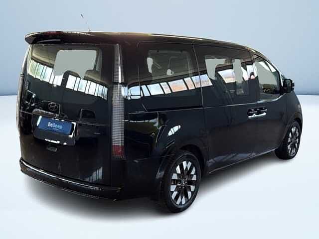 Hyundai STARIA 2.2 LUXURY AWD AUTO