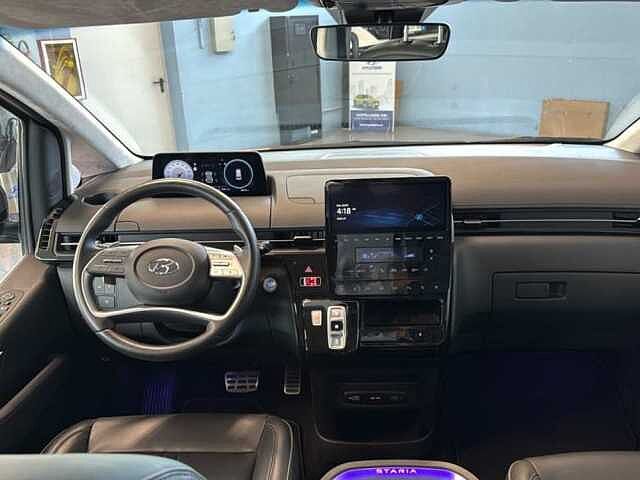 Hyundai STARIA 2.2 LUXURY AWD AUTO