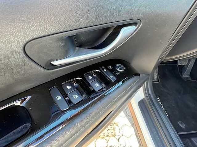 Hyundai TUCSON 1.6 HEV EXELLENCE 2WD AUTO