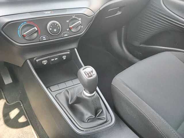 Hyundai i20 1.2 MPI CONNECTLINE LED PACK 84CV MT