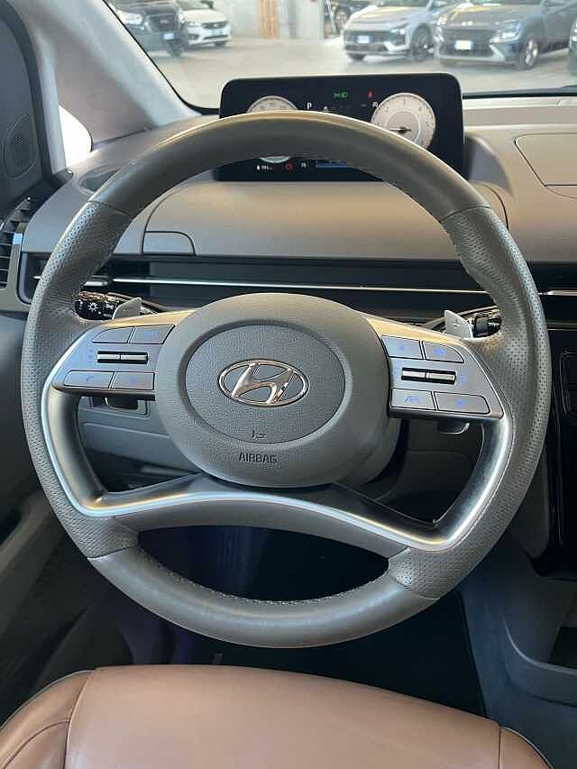 Hyundai STARIA 2.2 AT AWD 7 posti Luxury
