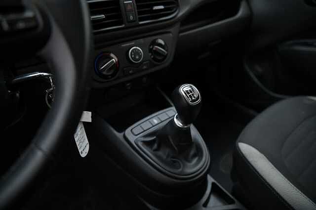 Hyundai i10 i10 1.0 mpi Tech