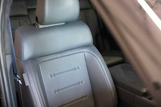 Hyundai  SANTA FE 1.6 t-gdi hev XClass Calligraphy Pack 4wd 7p.ti at