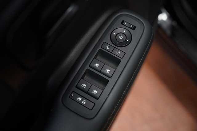 Hyundai  SANTA FE 1.6 t-gdi hev XClass Calligraphy Pack 4wd 7p.ti at