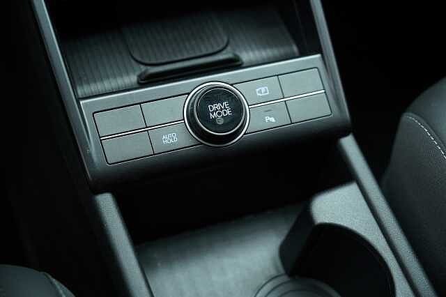 Hyundai  NEW KONA 1.6 HEV DCT X CLASS
