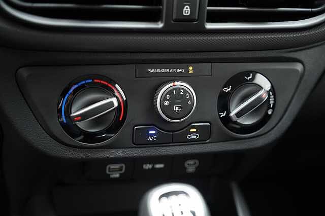 Hyundai i10 I10 PE MY25 5P 1.0 MT CONNECTLINE