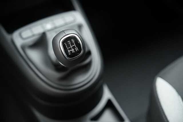 Hyundai i10 I10 PE MY25 5P 1.0 MT CONNECTLINE