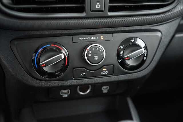 Hyundai i10 I10 PE MY25 5P 1.0 MT CONNECTLINE
