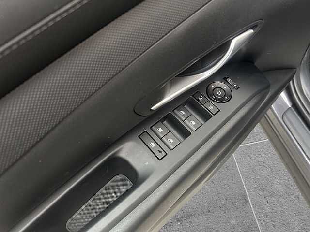 Hyundai TUCSON TUCSON PE 1.6TGDI MT 48V BUSINESS