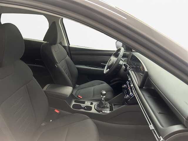 Hyundai TUCSON TUCSON PE 1.6TGDI MT 48V BUSINESS