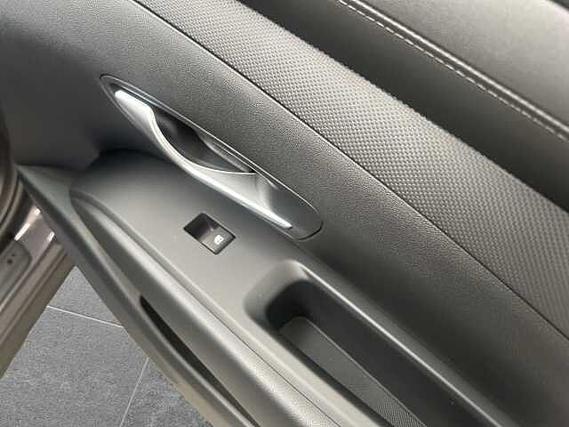 Hyundai TUCSON TUCSON PE 1.6TGDI MT 48V BUSINESS