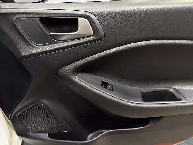 Hyundai i20 i20 1.2 mpi Connectline 75cv 5p