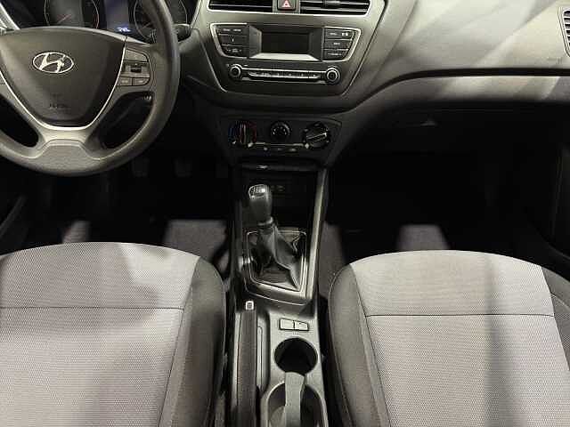 Hyundai i20 i20 1.2 mpi Connectline 75cv 5p