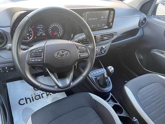 Hyundai i10 1.0 MPI Tech + Connect Pack