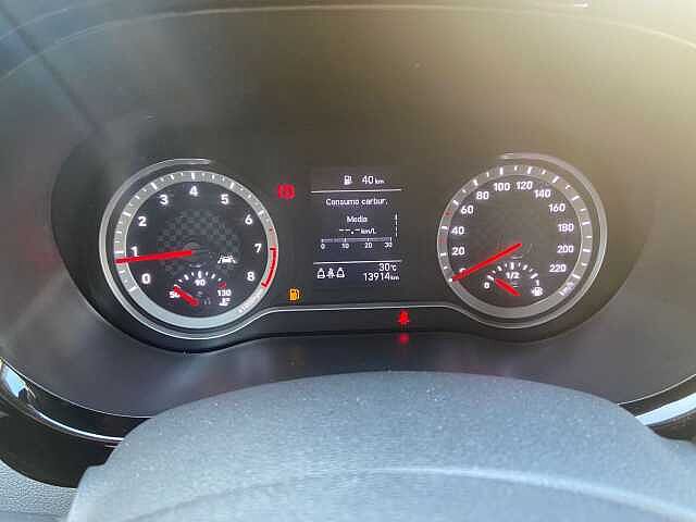 Hyundai i10 1.0 MPI Tech + Connect Pack