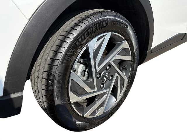 Hyundai Bayon 1.2 MPI MT XLine Bianco