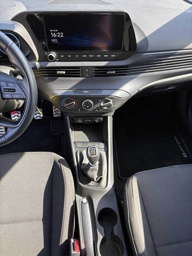Hyundai Bayon 1.2 MPI MT XLine Bianco